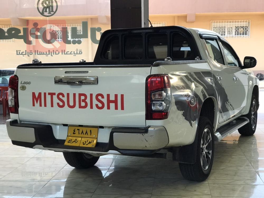 میتسوبیشی L200
